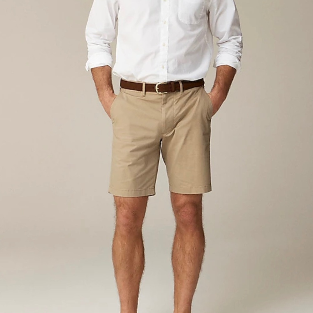⭐️ J. Crew Best-Seller 9" stretch chino short, 42 waist